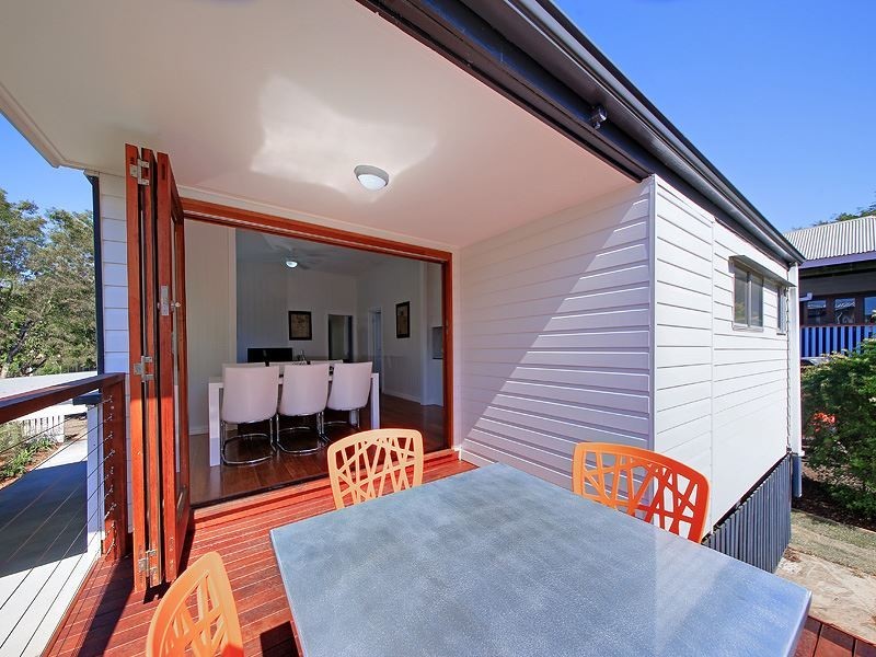 10 Ellis Street, Greenslopes QLD 4120