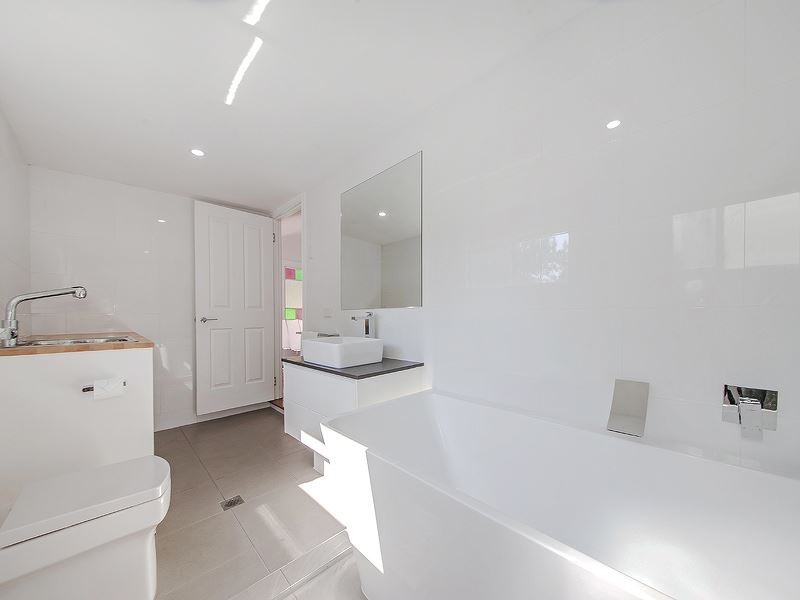 10 Ellis Street, Greenslopes QLD 4120