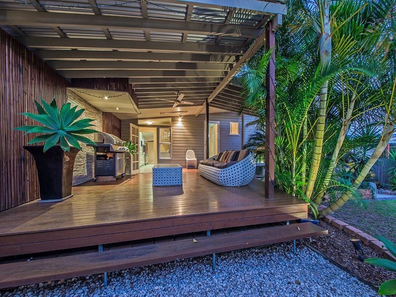 42 Chater Street, Carina QLD 4152