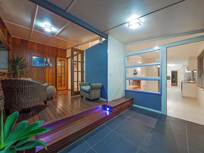 42 Chater Street, Carina QLD 4152