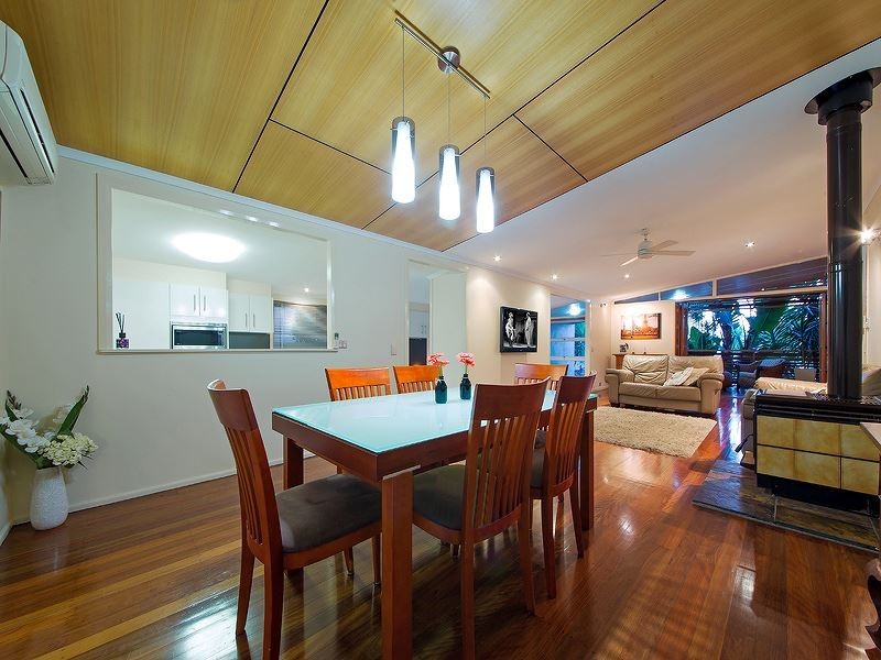 42 Chater Street, Carina QLD 4152