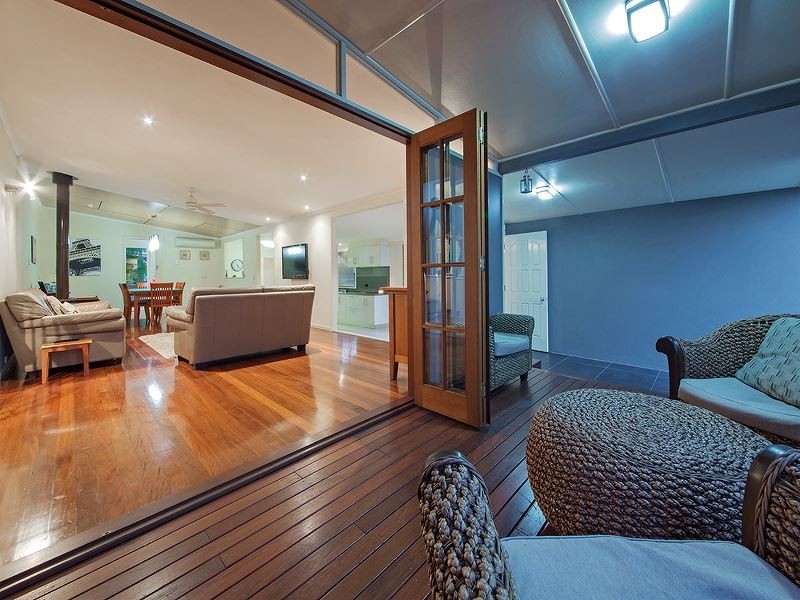 42 Chater Street, Carina QLD 4152