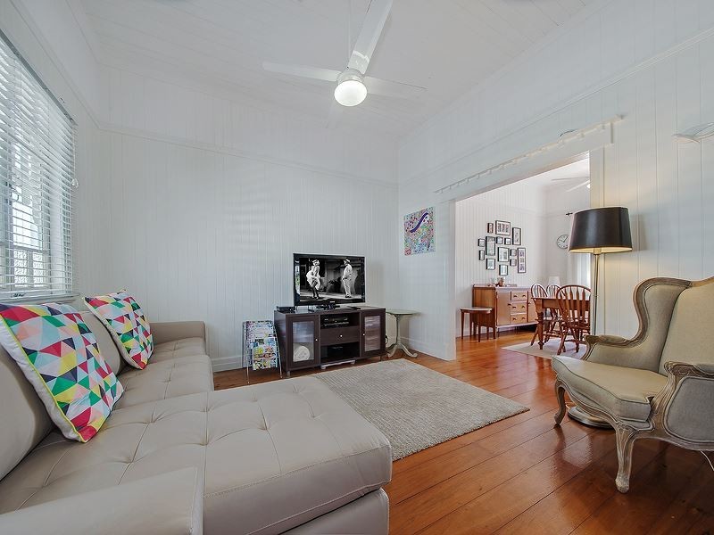 68 Rutland Street, Coorparoo QLD 4151