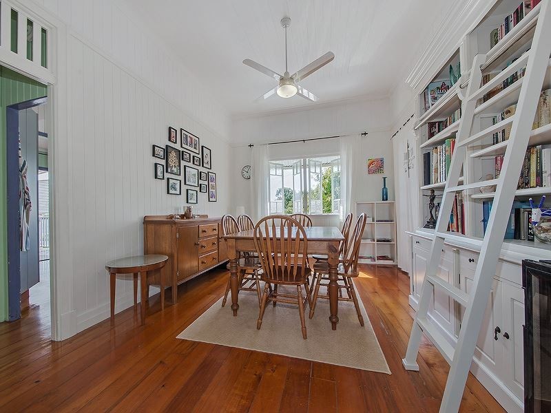 68 Rutland Street, Coorparoo QLD 4151