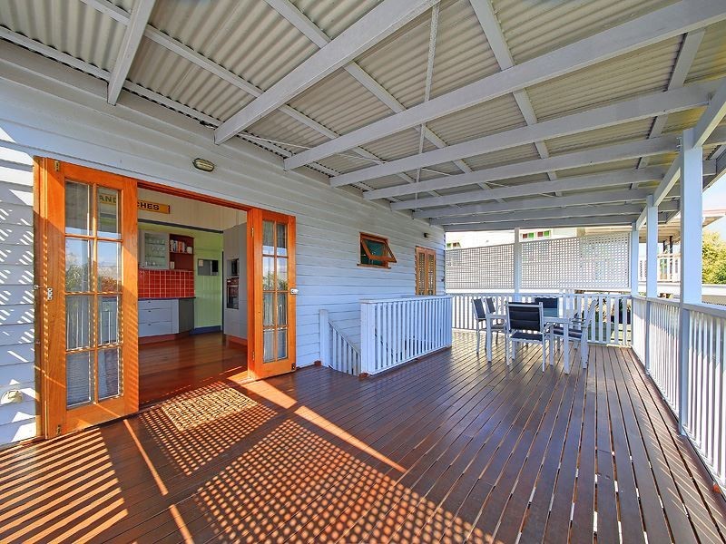 68 Rutland Street, Coorparoo QLD 4151