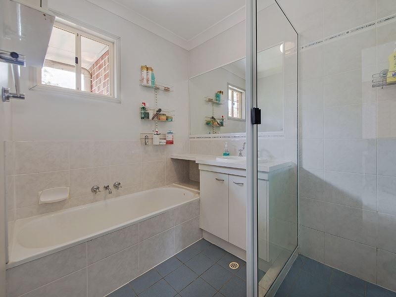 2/1 Farr-Jones Court, Daisy Hill QLD 4127