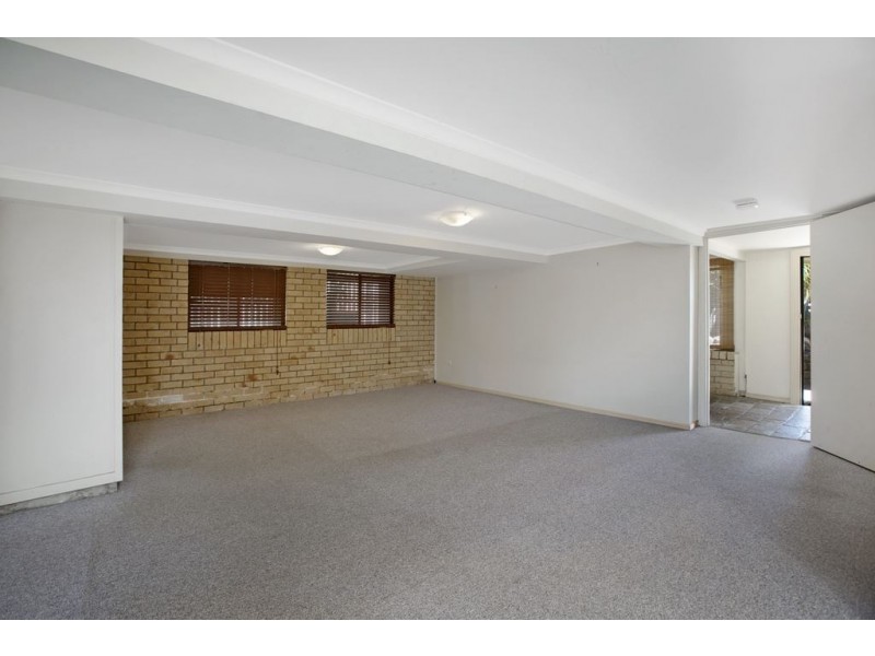 8 Nellie Street, Camp Hill QLD 4152