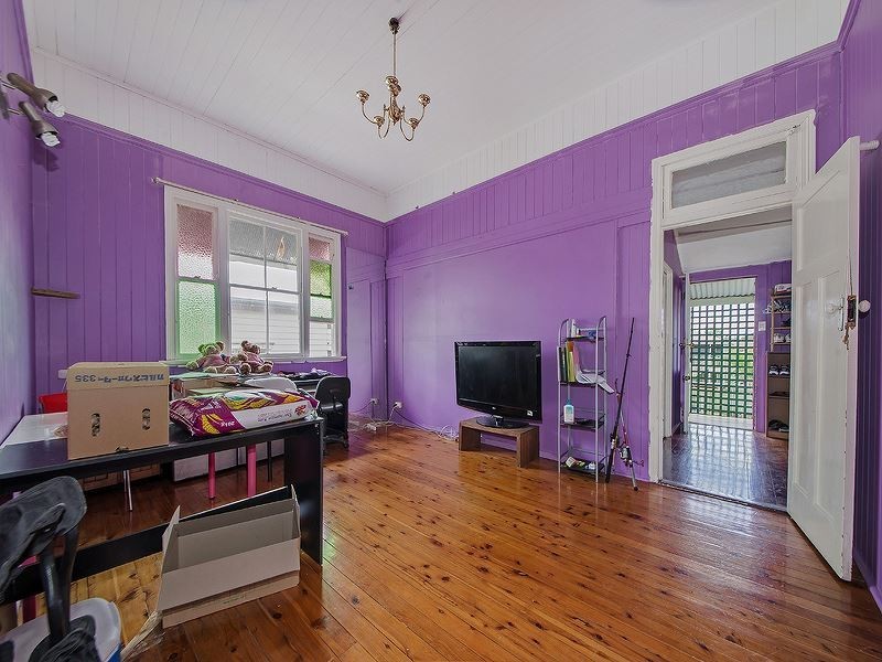 18 Jubilee Street, Greenslopes QLD 4120