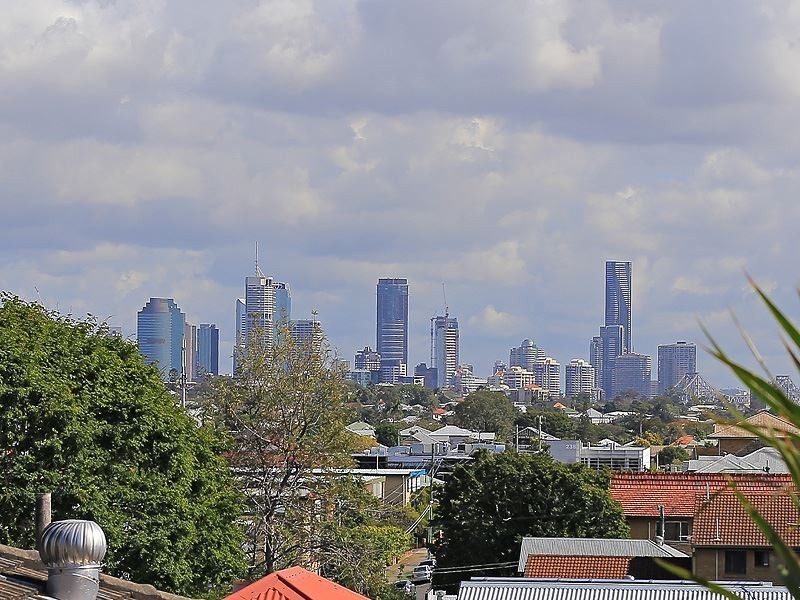 2/62 Macaulay Street, Coorparoo QLD 4151