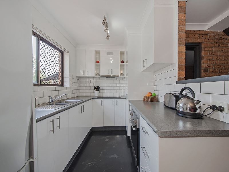 2/62 Macaulay Street, Coorparoo QLD 4151