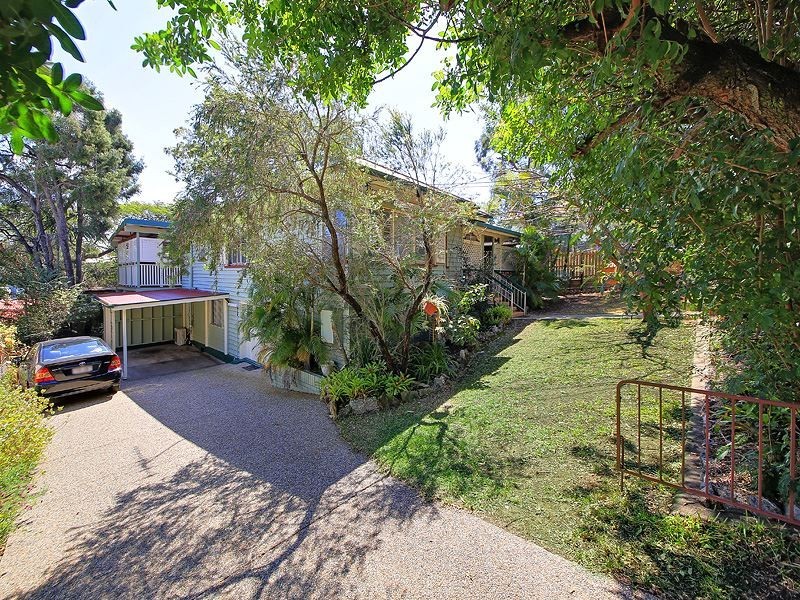 19 Brinawa Street, Camp Hill QLD 4152