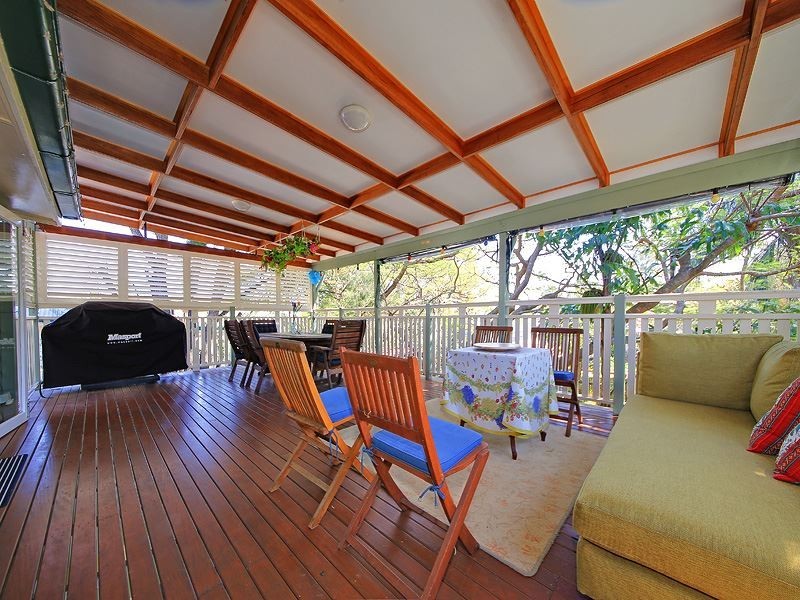 19 Brinawa Street, Camp Hill QLD 4152