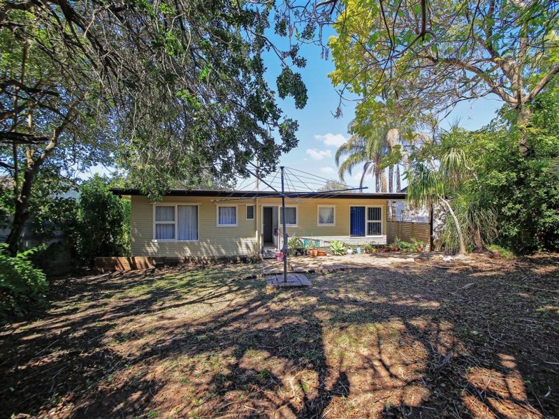 54 Valentia Street, Mansfield QLD 4122