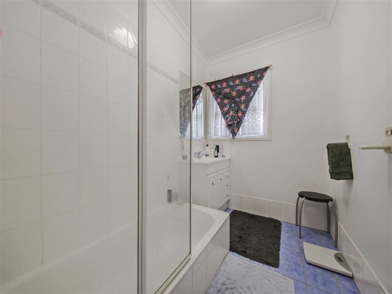 54 Valentia Street, Mansfield QLD 4122