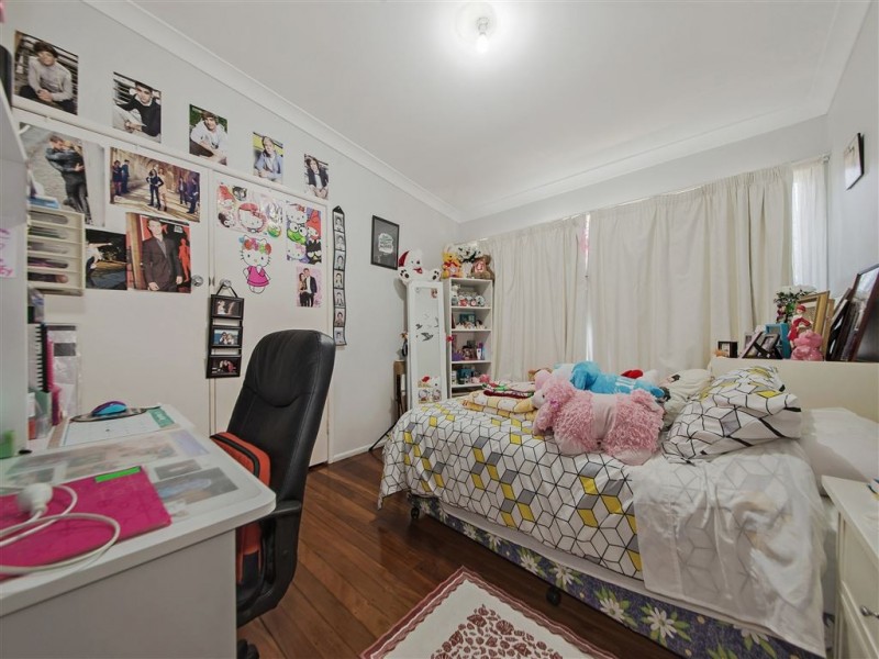 54 Valentia Street, Mansfield QLD 4122