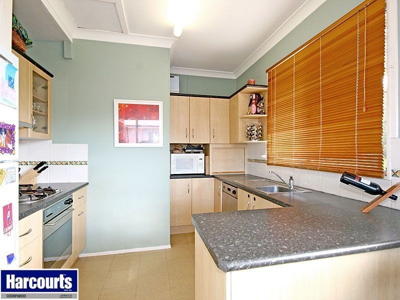 27 Herbert Street, Camp Hill QLD 4152