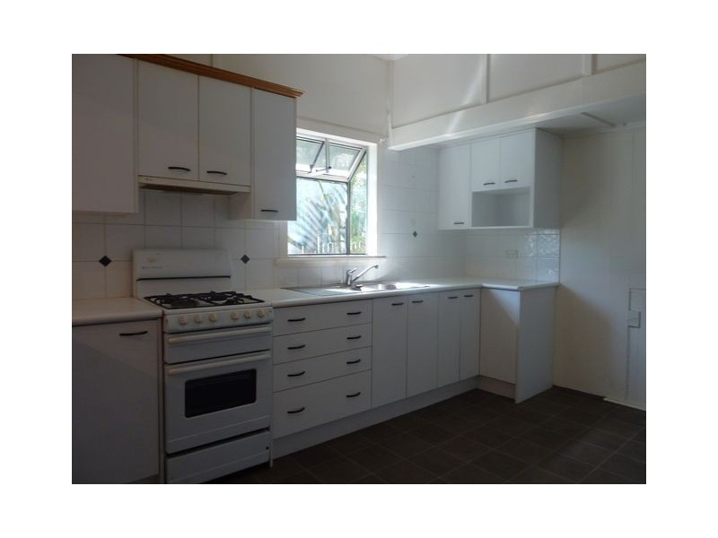 16 Long Street, Camp Hill QLD 4152