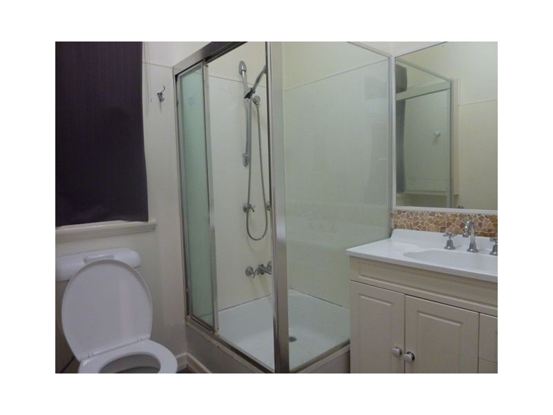 16 Long Street, Camp Hill QLD 4152