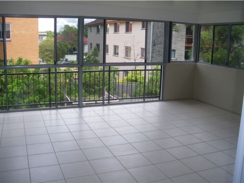 3/68 Heidleberg Street, East Brisbane QLD 4169