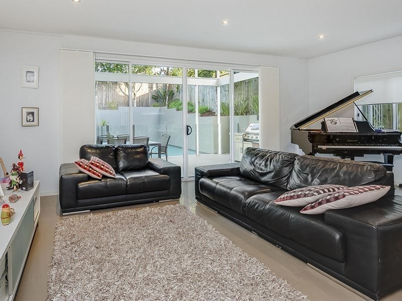 35 Margaret Street, Camp Hill QLD 4152