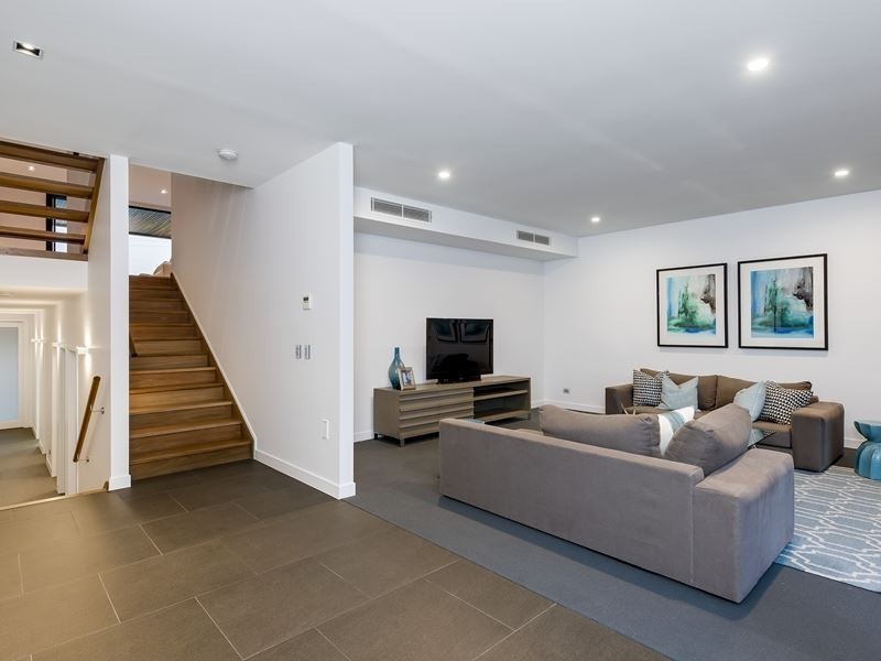 15 Prout Street, Camp Hill QLD 4152