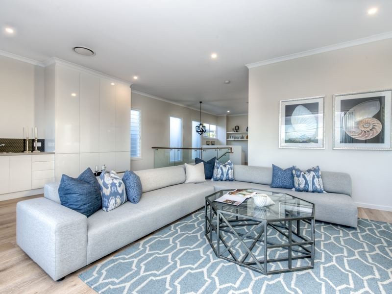 37 Lloyd Street, Camp Hill QLD 4152