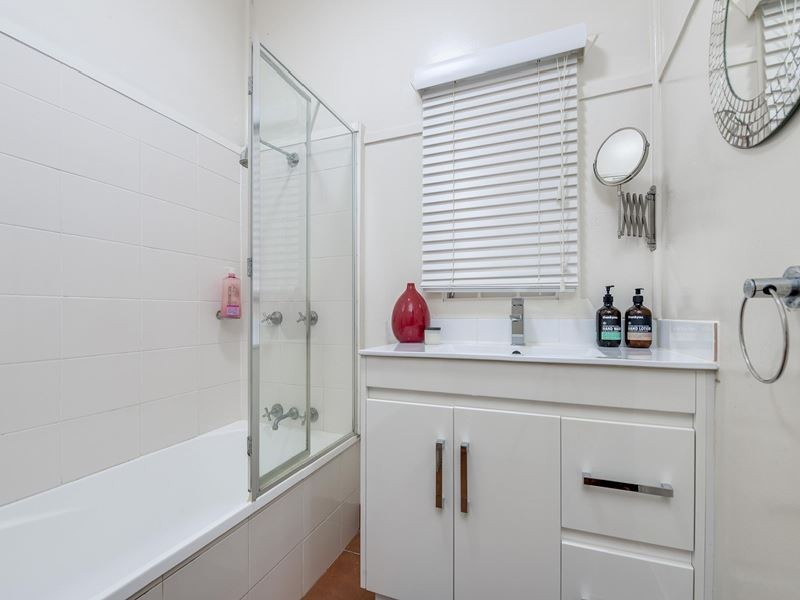 289 Nursery Road, Holland Park QLD 4121