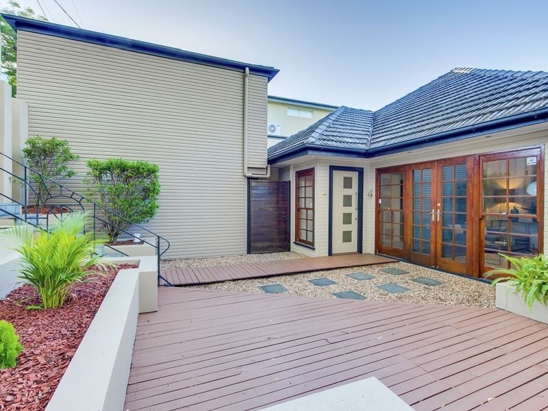 108 Chatsworth Road, Coorparoo QLD 4151