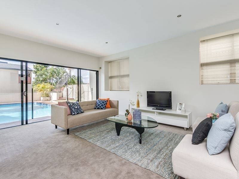 108 Chatsworth Road, Coorparoo QLD 4151
