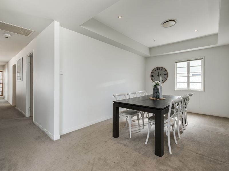 108 Chatsworth Road, Coorparoo QLD 4151