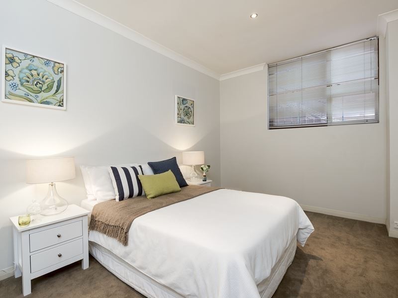 108 Chatsworth Road, Coorparoo QLD 4151