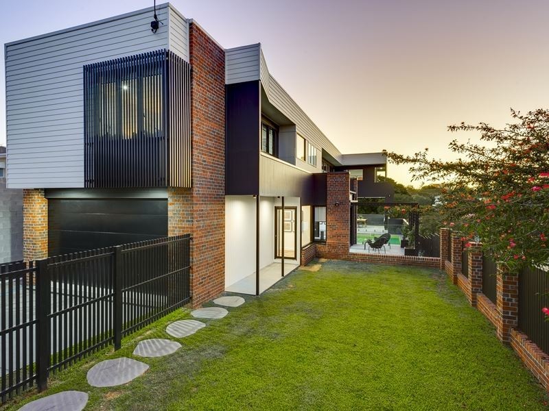 9 Gristock Street, Coorparoo QLD 4151