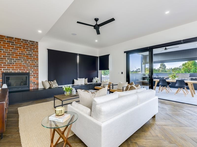 9 Gristock Street, Coorparoo QLD 4151