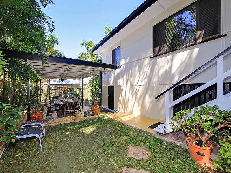 60 Derby Street, Coorparoo QLD 4151