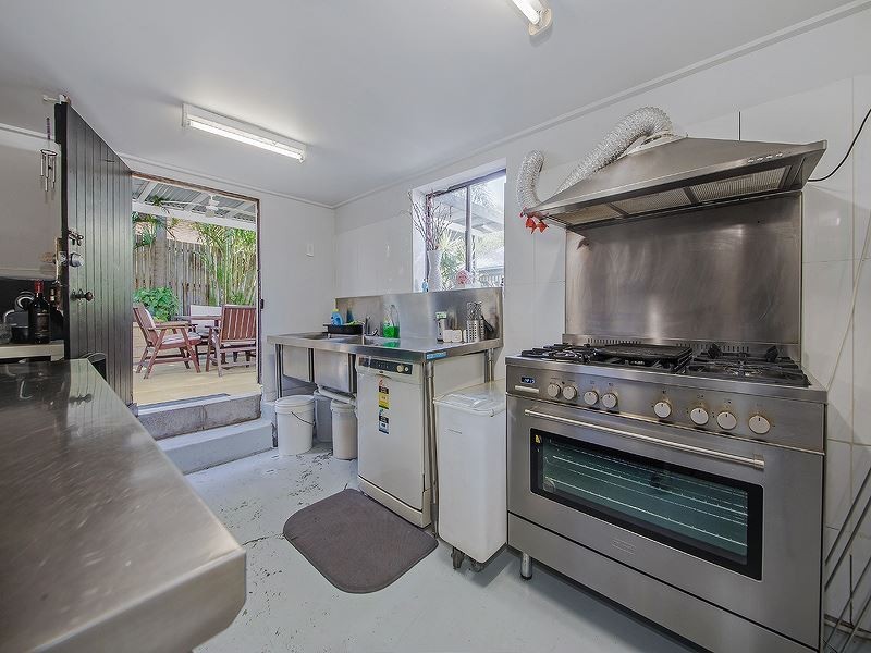 60 Derby Street, Coorparoo QLD 4151