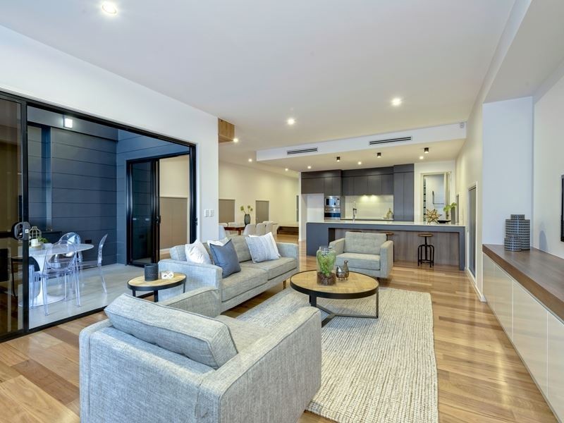 62 Joseph Street, Camp Hill QLD 4152