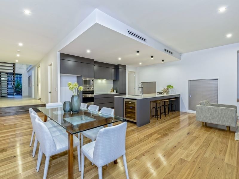 62 Joseph Street, Camp Hill QLD 4152