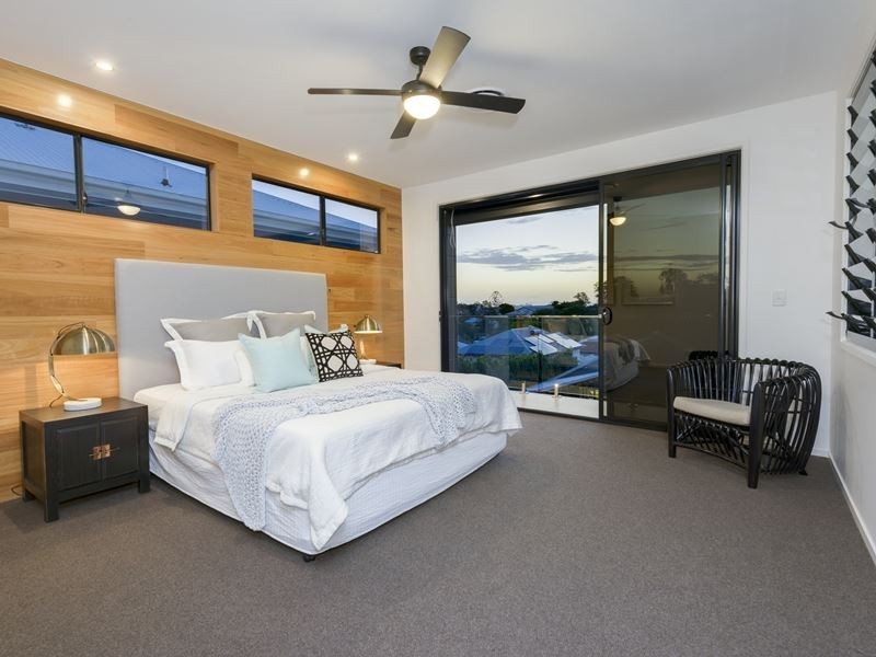 62 Joseph Street, Camp Hill QLD 4152