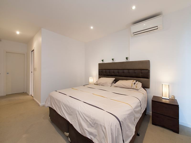 28 Sylvia Street, Camp Hill QLD 4152