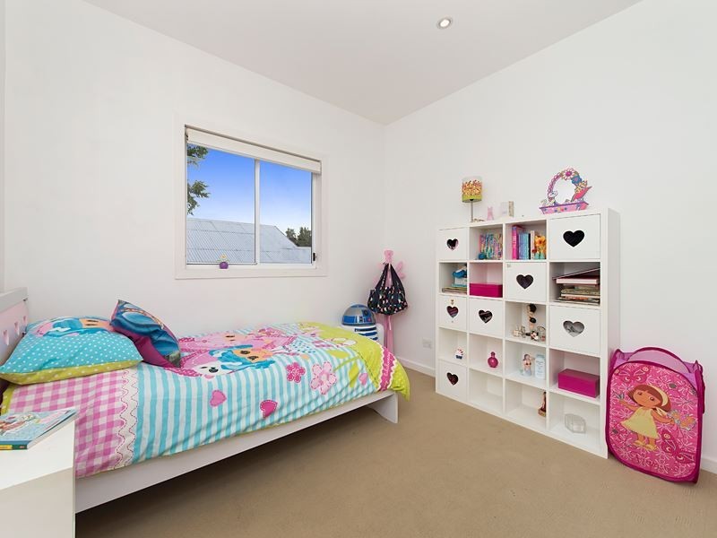 28 Sylvia Street, Camp Hill QLD 4152