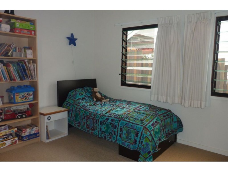 17 Salisbury Street, Woolloongabba QLD 4102