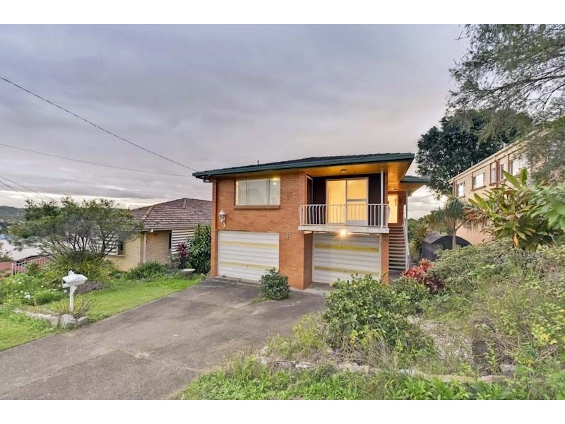 24 Kneale Street, Holland Park West QLD 4121