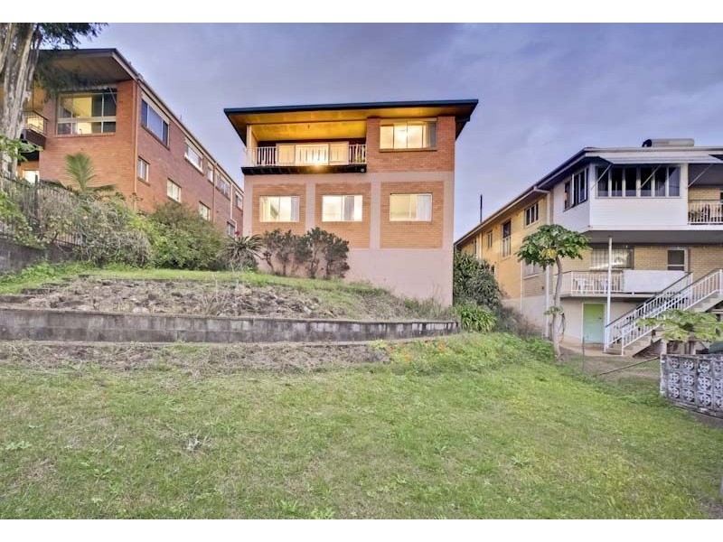 24 Kneale Street, Holland Park West QLD 4121