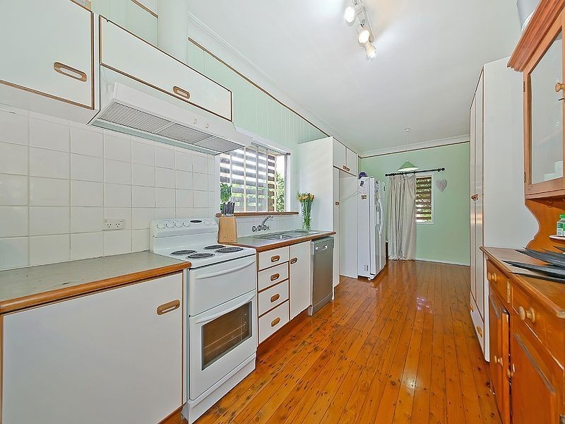 74 Leicester Street, Coorparoo QLD 4151