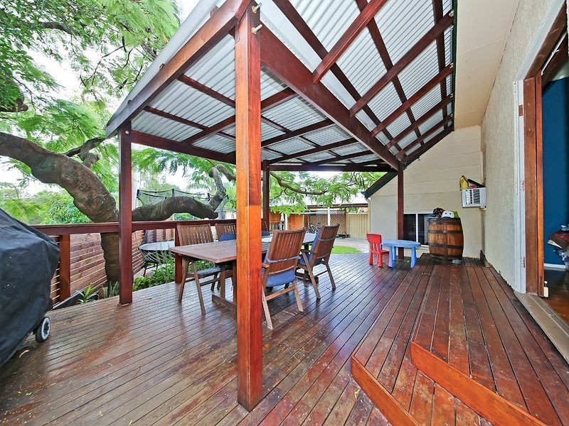 74 Leicester Street, Coorparoo QLD 4151