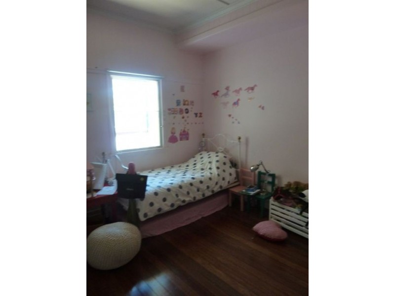 37 Waverley Road, Camp Hill QLD 4152