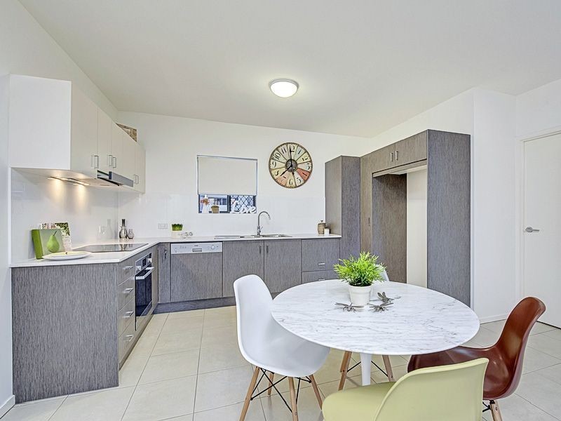 2/71 Dansie Street, Greenslopes QLD 4120