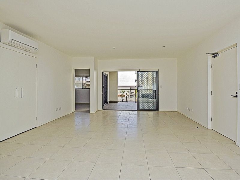 6 & 7/403 Upper Cornwall St, Coorparoo QLD 4151