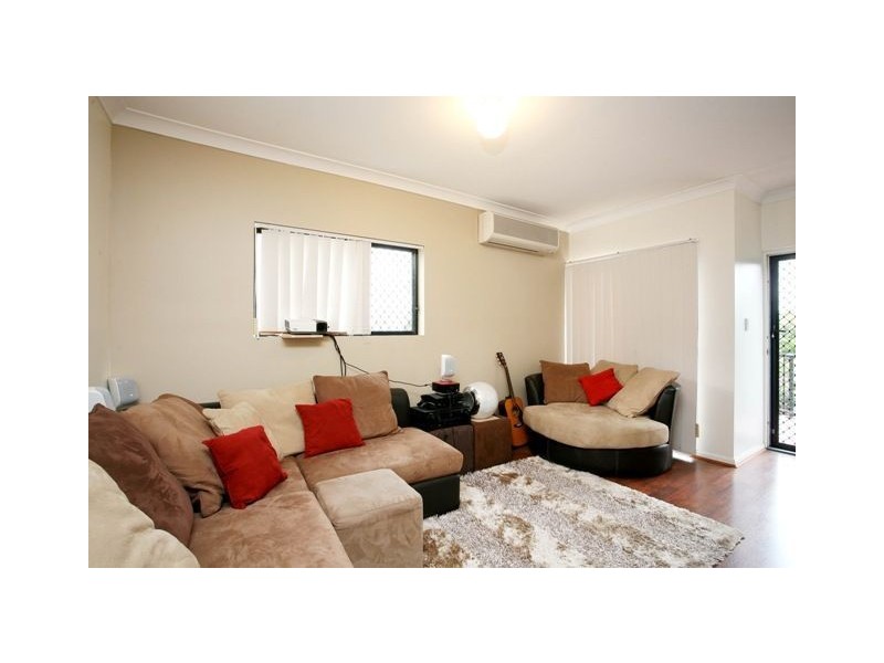 2/22 Pembroke Road, Coorparoo QLD 4151