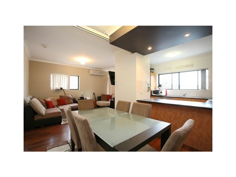 2/22 Pembroke Road, Coorparoo QLD 4151